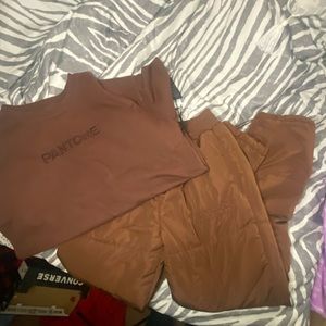 2 pic outfits , size small shirt with a size small pants